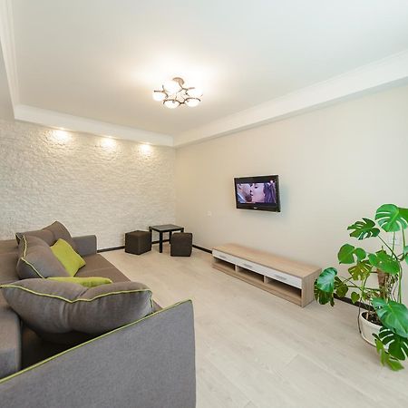 Artal Apartment On Iordanskaya 22 Kiev Exterior foto