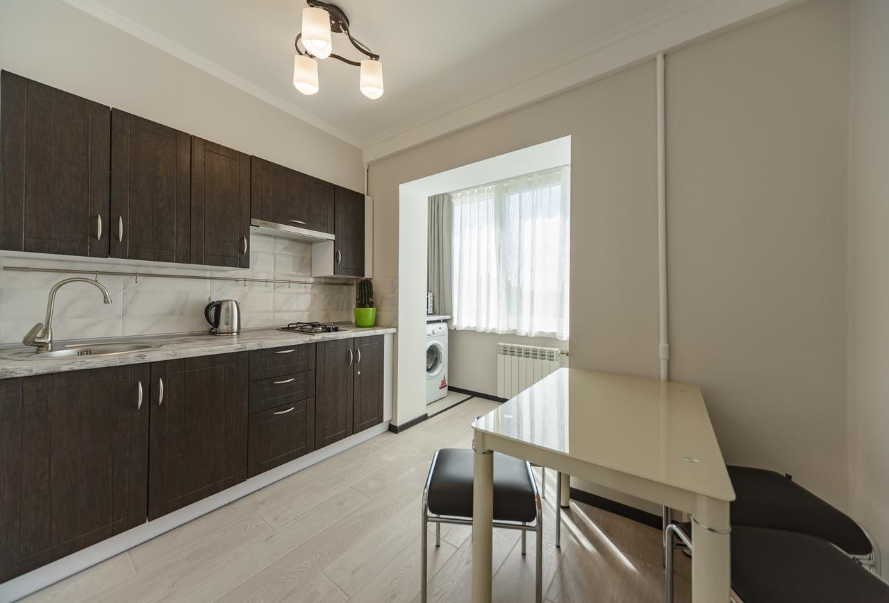 Artal Apartment On Iordanskaya 22 Kiev Exterior foto